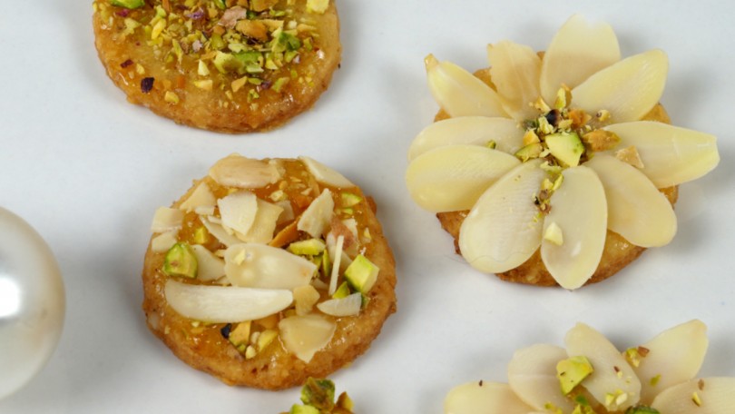 weihnachtliche Blumenkekse