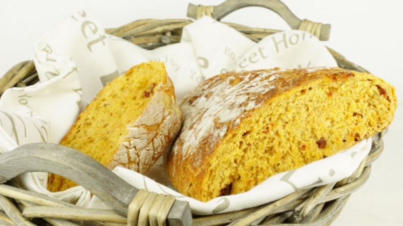 Pikantes Brot mit Tomate / Tomatenbrot