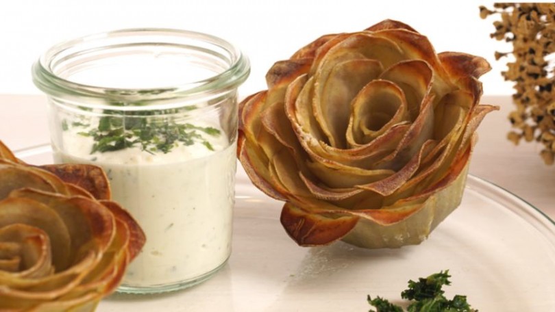 Kartoffelrosen mit Sour Cream Dip
