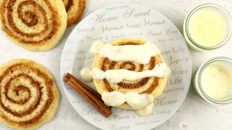 Cinnamon-Roll-Pancakes mit Spirale