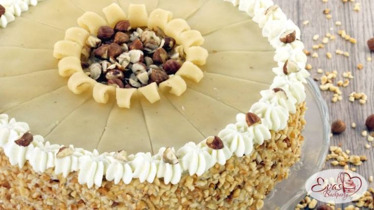 Haselnuss-Marzipan-Torte zum Weihnachtsfest - EvasBackparty